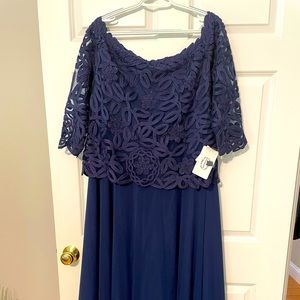 Soulmates Plus Size off the shoulder navy gown